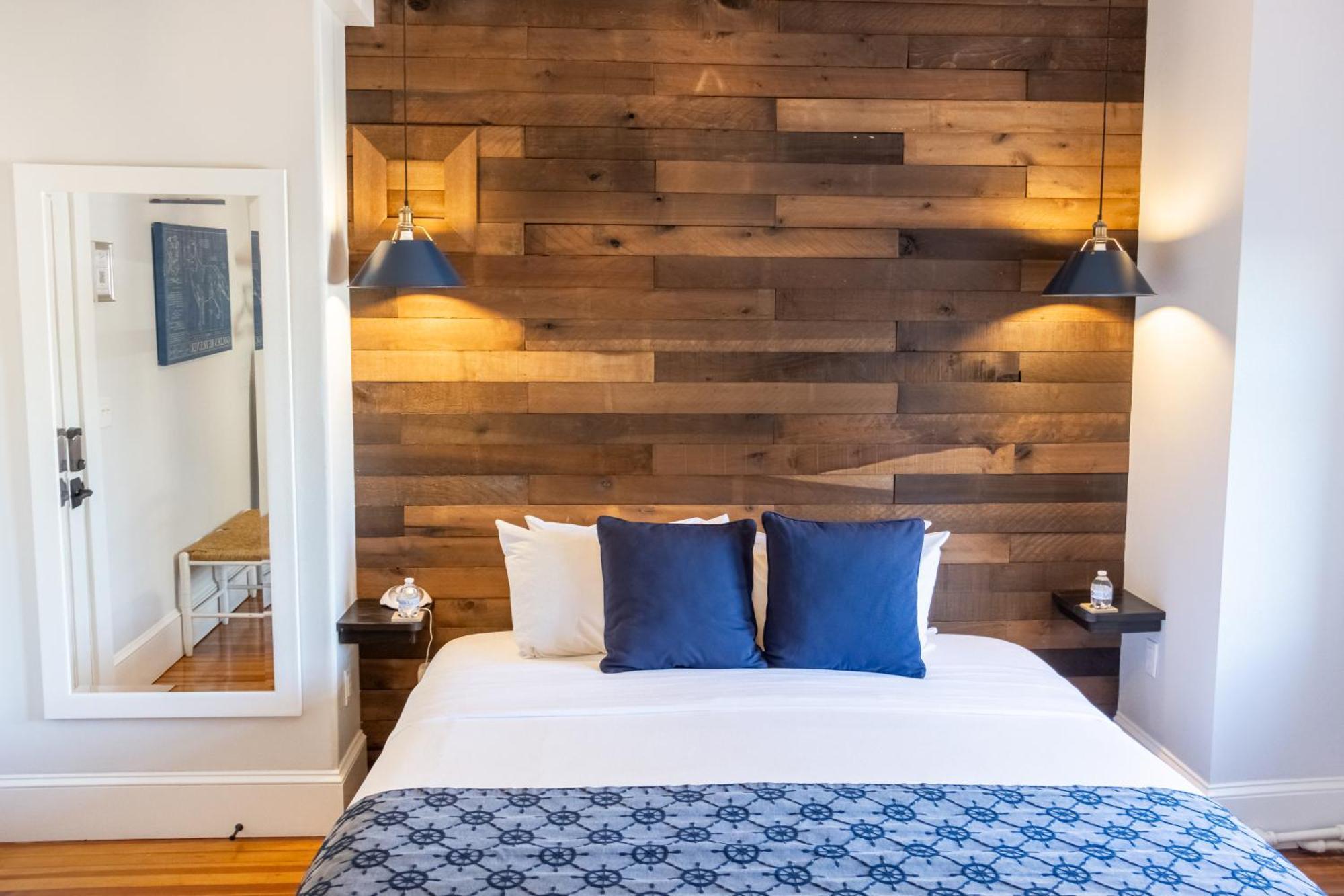 Paws On Pelham (Adults Only) Bed & Breakfast Newport Bagian luar foto