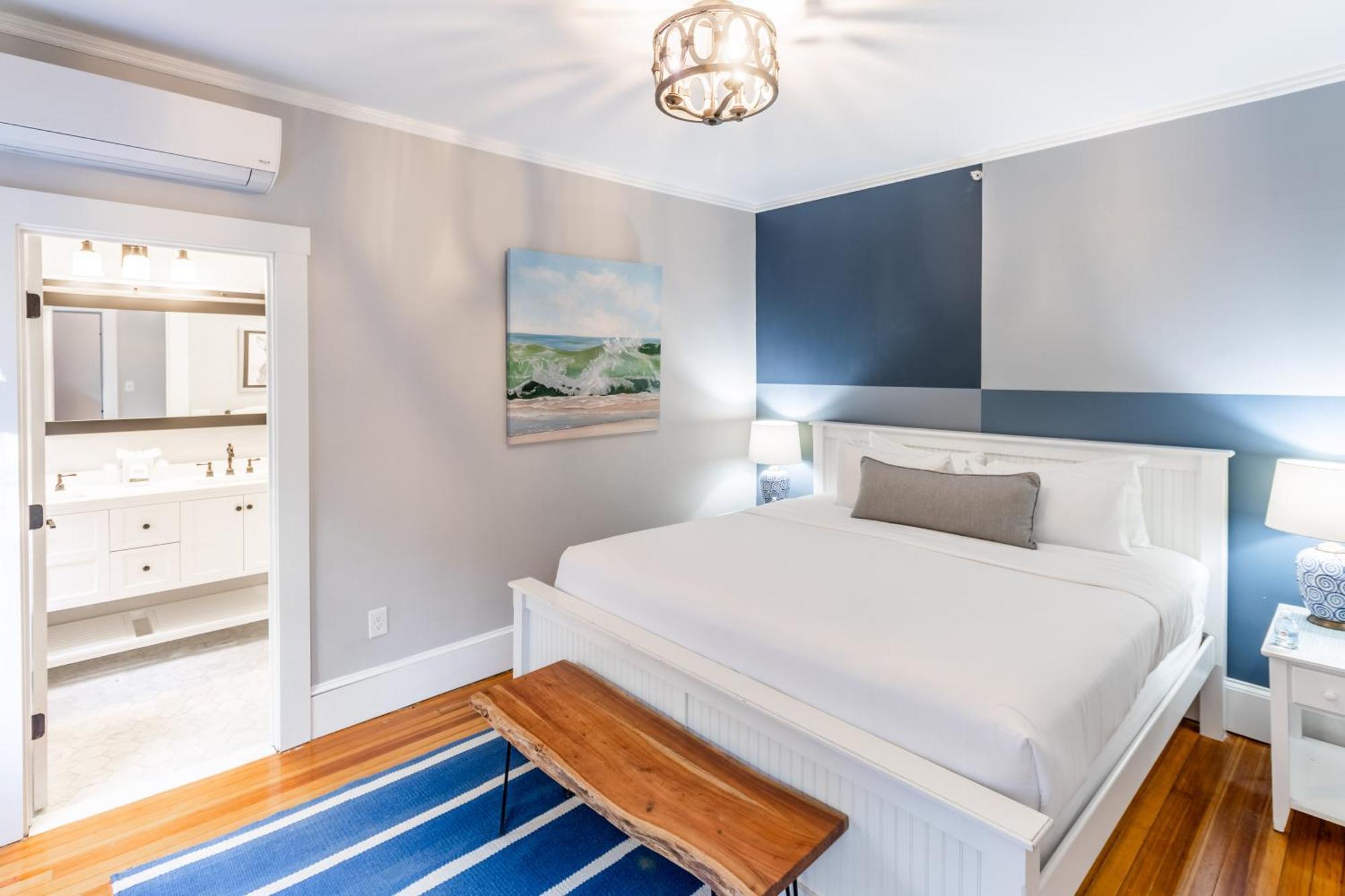 Paws On Pelham (Adults Only) Bed & Breakfast Newport Bagian luar foto