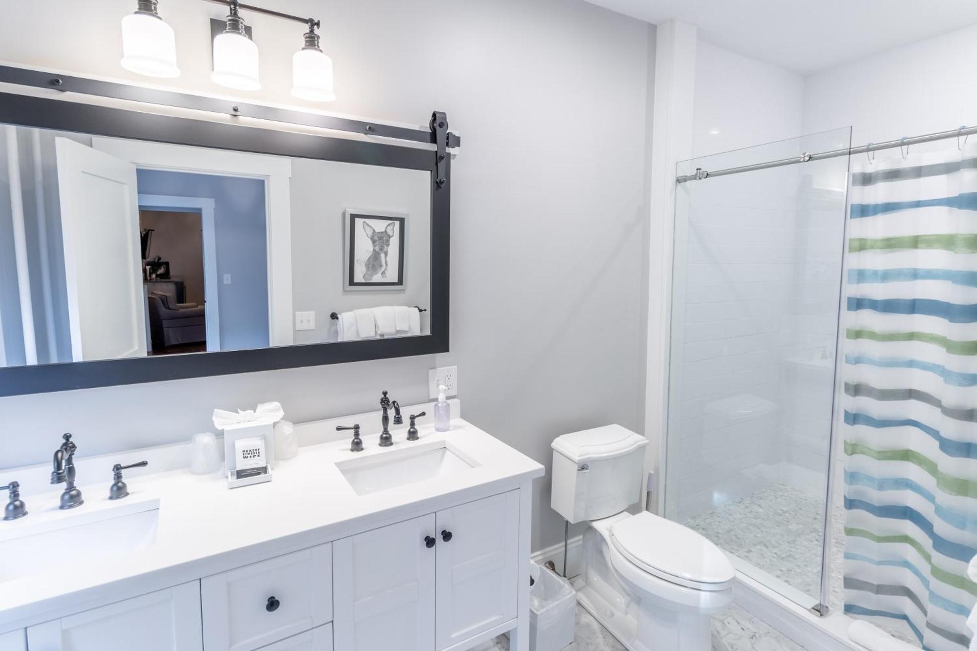 Paws On Pelham (Adults Only) Bed & Breakfast Newport Bagian luar foto